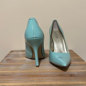 Guess blue pumps